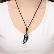 Obsidian Wolf Tooth Necklace - £15.28 GBP