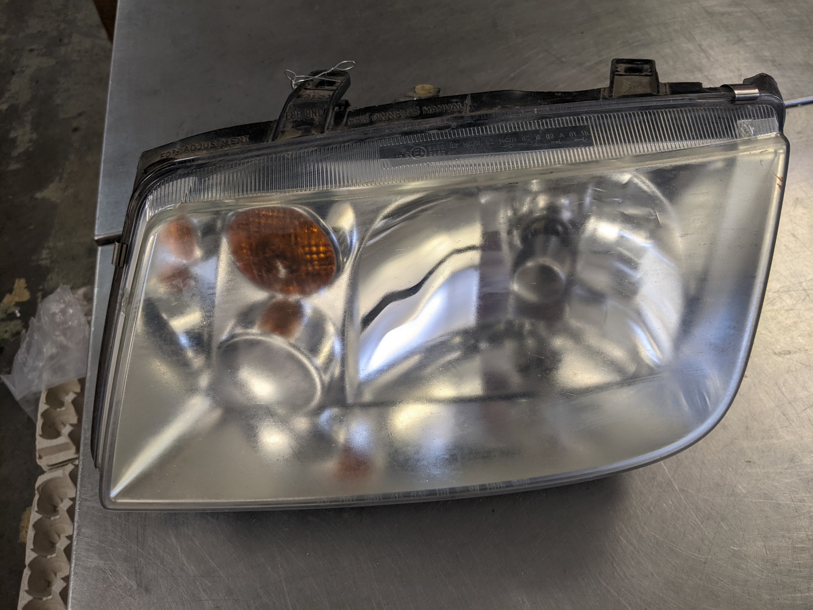 Driver Left Headlight Assembly From 2003 Volkswagen Jetta  1.8 - £35.24 GBP