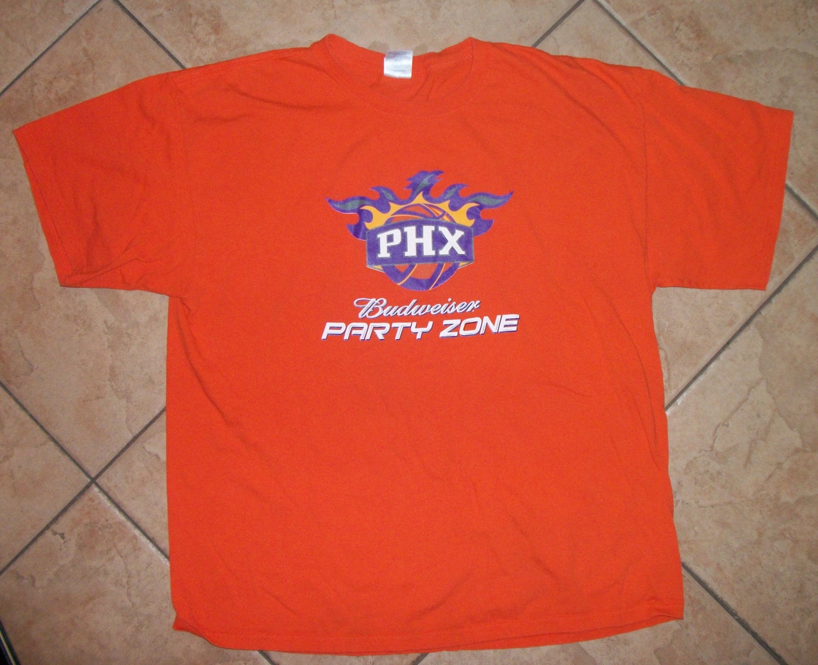 mens t- shirt  size xl Phoenix Suns  - $41.12