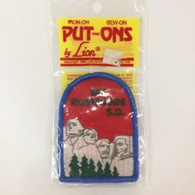 New Vintage Patch Badge Travel Souvenir MT. RUSHMORE  Iron Sew On S.D. U... - $19.78