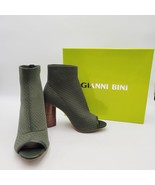 GIANNI BINI Bergen Olive Green Stretch Peep Toe Sock Booties Sz 9 M - $607.18 MXN GIANNI BINI Bergen Olive Green Stretch Peep Toe Sock Booties Sz 9 M - $607.18 MXN