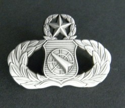 AIR FORCE USAF MASTER WEAPONS DIRECTOR BADGE EAGLE WREATH LAPEL PIN 1.5/... - $6.44