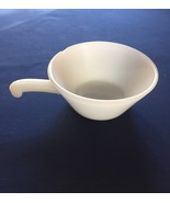 Vintage 70s Anchor Hocking Fire King white soup bowl with handle - $187.20 MXN