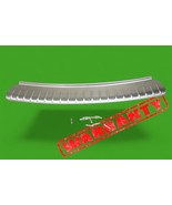 2003-2006 Porsche Cayenne Rear Bumper Panel Cover Step Plate w/Bracket OEM - $185.02 CAD