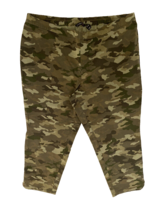 Issac Mizrahi Green Camouflage Pull On Leggings 22WP - $351.08 MXN