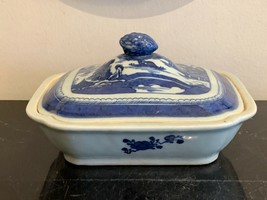 Antique Chinese Blue and White Canton Export Porcelain Covered Vegetable Dish - £174.15 GBP