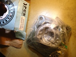 UCF210-32 Solid Base Pillow Block Flange Mounted Bearing 2&quot; Bore 4 Bolt - $455.29 MXN