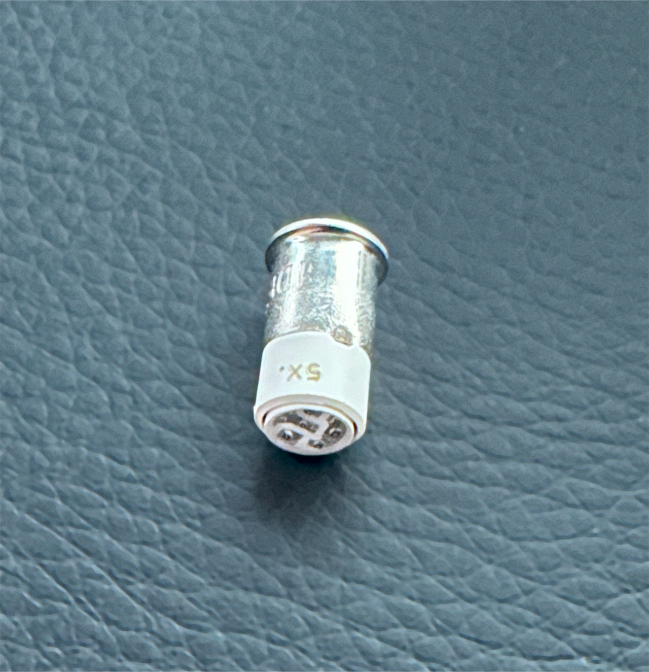 1PCS LFTD-2W IDEC SX6S/8×5.4 Base 24V AC/DC 8mA LED Lamp White - $6.25