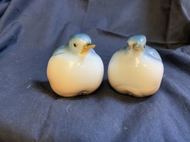 Vintage Pair Blue Bird Figurines - £14.92 GBP