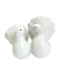 Lladro Pair of Doves Kissing Lovebirds Porcelain Figurine 1169 Vintage Pink Eye - £47.53 GBP