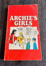 Archie&#39;s Girls Betty &amp; Veronica Me Collection Mass Market Paperback Book 1970 - £7.43 GBP