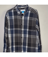 Columbia Men&#39;s Navy and Gray Plaid Button Down Shirt - $270.51 MXN