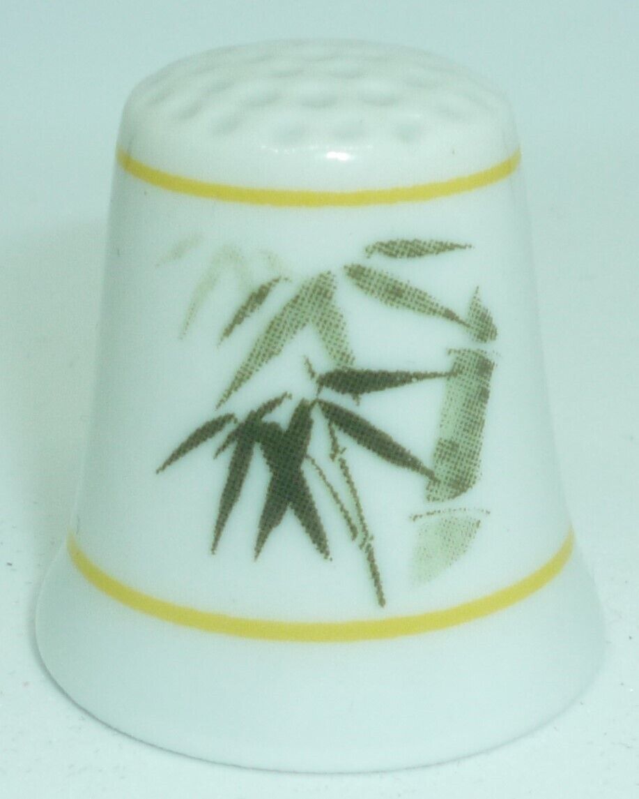 VINTAGE PORCELAIN THIMBLE BAMBOO DESIGN COLLECTIBLE - $3.92