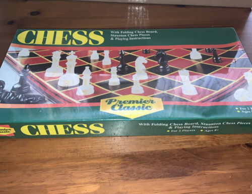 Pressman Premier Classic Chess Set 1980s Plastic 2.5" King +Board Good Condition - $16.82