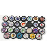 Lot of 27 Signed NHL Hockey Pucks Featuring Wayne Gretzky signiert  Eishockey - $750.00