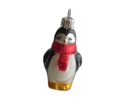 Penguin Ocean Glass Christmas Tree Ornament Glitter ~2.25&quot; Red Scarf Ani... - $9.42