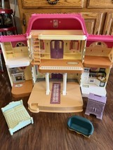 Vtg 1997 Fisher Price Loving Family Grande Dollhouse 4649 Pink Roof VGC - $98.01