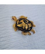 Vintage DAG TURTLE BROOCH Gold tone Inlay red eyes Damascene Spain pin READ - $29.13 CAD