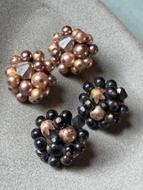 Vintage Lot of Japan Plastic Black &amp; Goldtone Bead Cluster Clip Earrings – 7/8th - £10.25 GBP