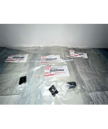 Toyota OEM 53879-02110 Retainer, FR Fender Liner  QTY:4 - $631.97 MXN