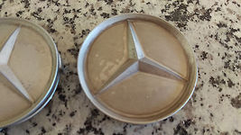 MERCEDES BENZ CENTER WHEEL CENTER CAP image 3