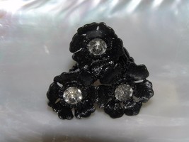 Estate Large Three Finely Etched Black Flowers with Clear Rhinestone Centers  - £6.86 GBP