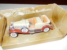 VINTAGE DIECAST 1932 CADILLAC SPORT PHAETON-7&quot; LONG - INCOMPLETE - W50 - $3.62