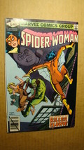 SPIDER-WOMAN 22 *NM- 9.2* 1979 VS THE KILLER CLOWN MARVEL - $7.00