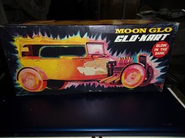 Lindberg Glow In The Dark 6432:100  Moon-Glo Glo-Kart 1972 - $24.98