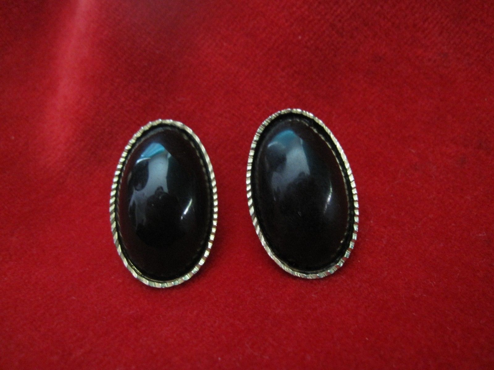 Primary image for Vintage Gold & Black Oval  Pierced Earrings