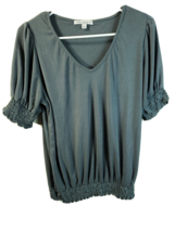 Green Envelope Blouse Top Womens Medium Gray Knit Short Sleeve V Neck Pullover - £11.37 GBP