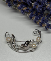 925 STERLING SILVER  PEARLS BROOCH - £60.37 GBP