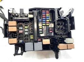 2017-2018 Hyundai Elantra SE Sedan Engine Fuse Relay Junction Box 180201... - €85,10 EUR