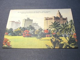Bayfront Park showing the Columbus - Miami, Florida – 1940s Linen Postcard. - £7.00 GBP