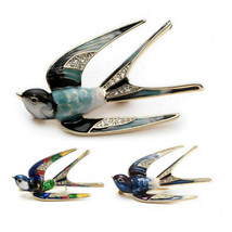 CUTE SWALLOW PIN 1.9&quot; Gold Blue Green Teal Enamel Flying Bird Brooch Rhinestone - £7.04 GBP