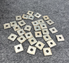 Lot Of 31 - WESANCO W-5004 Square Washer, 1/2&quot; Bore 1-5/8&quot; Sqaure Used - €43,79 EUR