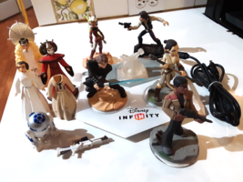 Disney Infinity Pad Star Wars 3.0  Lot of 6 Figurines + extras Bundle Lot - $19.79