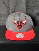 Mitchell Ness Chicago Bulls Charcoal Red Core Basic NBA Snapback Hat New Gray - £23.59 GBP