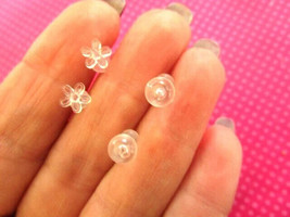 Clear transparent flower stud set of 3 - $163.30 MXN
