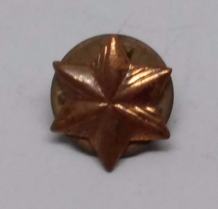 Canadian Copper Star Pin - $5.93