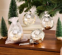Set of 4 Illuminated Snowflake Glass Ornaments by Valerie in Silver - £155.06 GBP