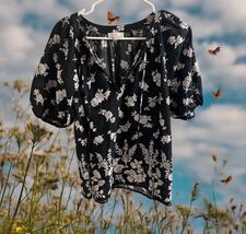 Loft Blouse Top Womens Floral Sheer Short Sleeve Sz Med Black White Elas... - $18.80