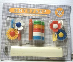 Theatre Prop Russian Language Shirt Towel Hooks Colorful  NEW Blister Pack - $423.95 MXN