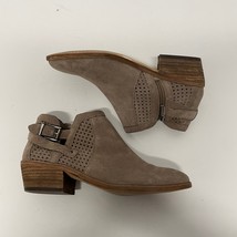 Vince Camuto Suede Taupe Round Toe Ankle Boots Womens Size 7.5 Buckles Booties - £23.02 GBP