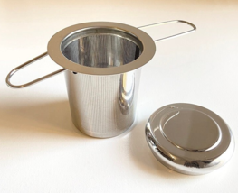 Folding Handled Tea Infuser(with Lid)/Tea Strainer/Sifter/Filter/Brewing Teaware - £10.78 GBP