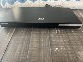 Blu-Ray Player Samsung BD-C5500 No Remote Tested Parts Only - $45.00