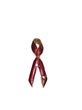 Gigi 1992 Signed Red Enameled &amp; Gold Tone Awareness Ribbon Brooch Pin w/ Heart - £9.88 GBP