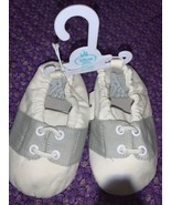 New Disney 12-18 Months Soft Baby Shoes Baby Dumbo inside shoe Hard Sole - $375.45 MXN