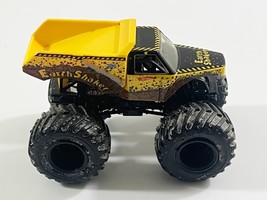 Hot Wheels Monster Jam Truck Earth Shaker Yellow Dump 1:64 - $146.24 MXN