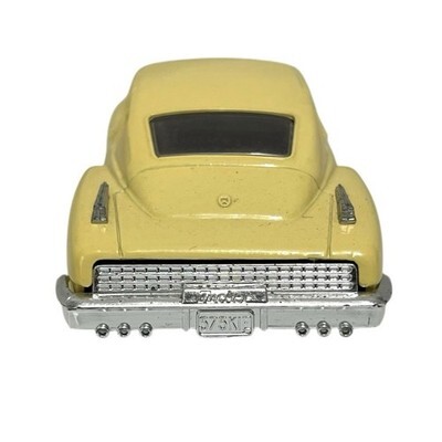 VTG Solido 1948 Tucker 1/43 Diecast Car Ivory / Cream Made In France #0290 Item image 3